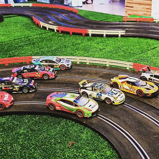 Circuito de Scalextric para Fiesta de Cumpleaños